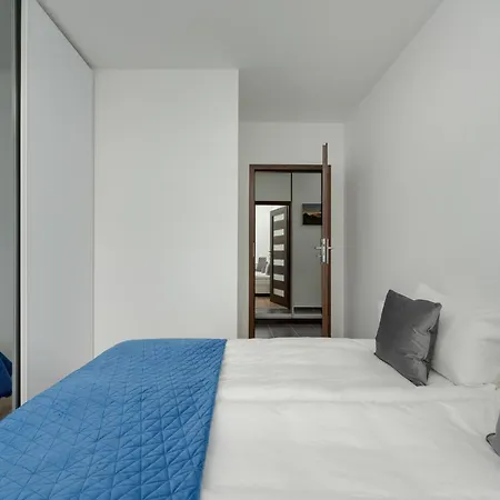 公寓 Klimasa White&blue With Balcony In By Renters *