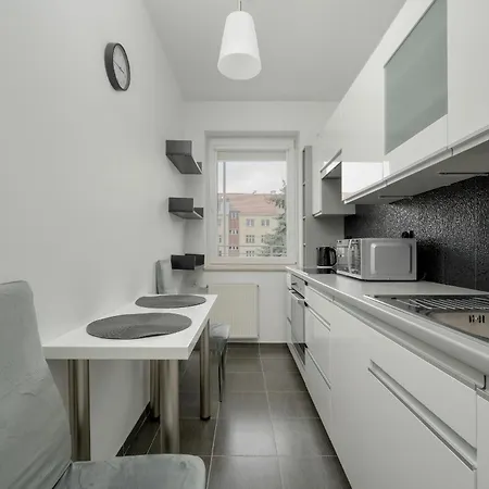 Klimasa White&blue With Balcony In By Renters Apartmán Vratislav