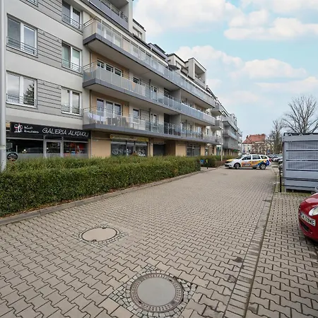 Klimasa White&blue With Balcony In By Renters Apartmán Vratislav