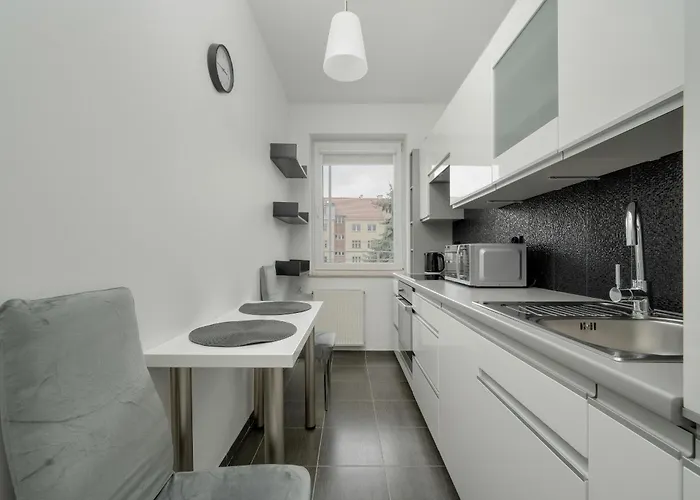 Klimasa White&blue With Balcony In By Renters Apartmán Vratislav